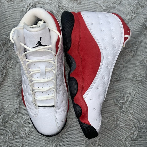 Jordan retro 13 Chicago’s 2017 intact box - Picture 2 of 9